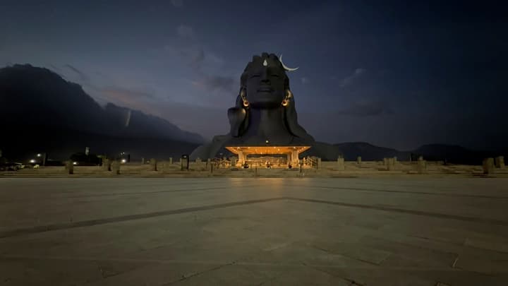 Adiyogi Shiva Night, a Others live wallpaper for Mac