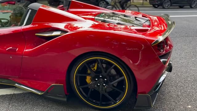 Sports Car Street Photo, a Cars live wallpaper for Mac